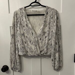 Astr Cropped Floral Blouse